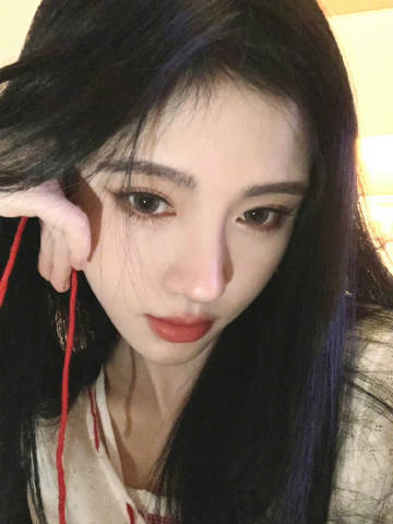 她身上有光，有光而不耀，和光同尘-拾晓鹿后援网